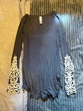 Women’s Black Long-Sleeve Scoop Neck Top with White Lace Sleeves